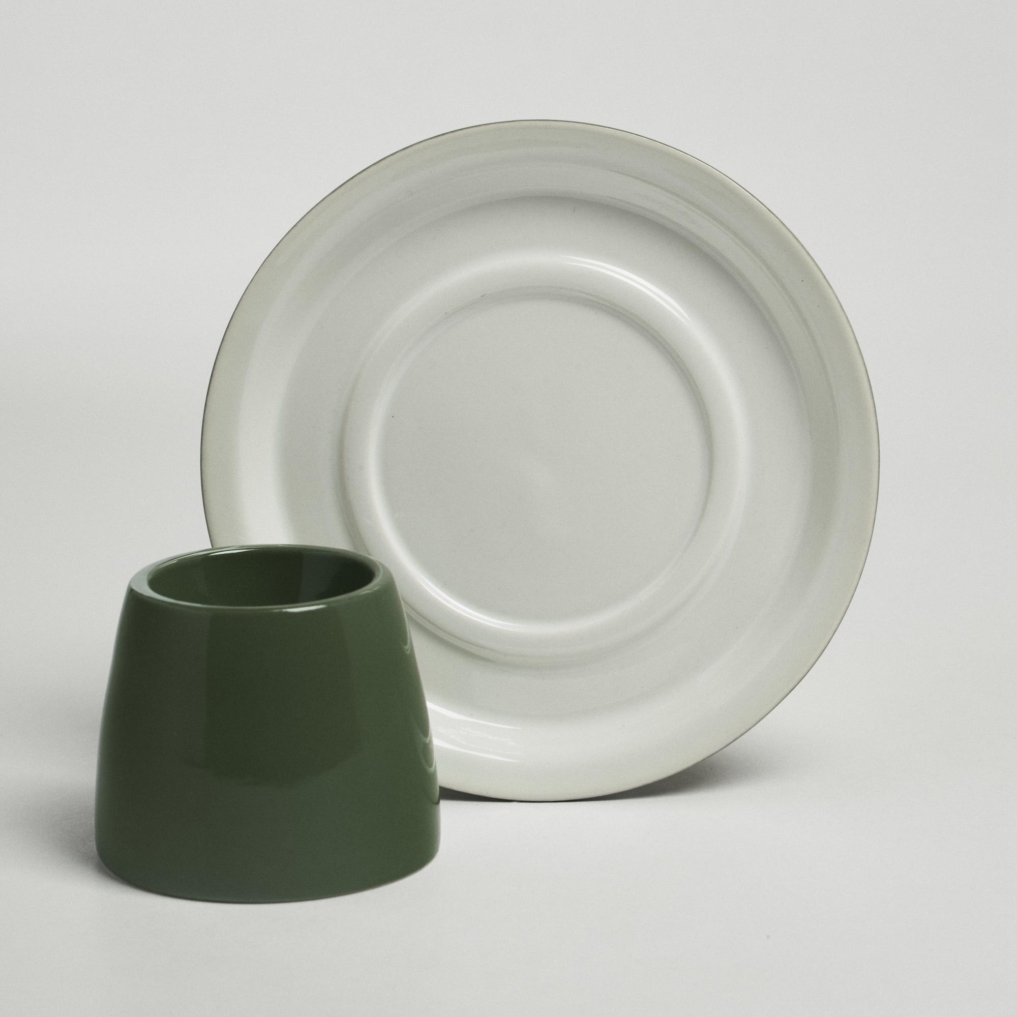 Набор: блюдце 13см и подставка для яйца зеленого и белого цветов