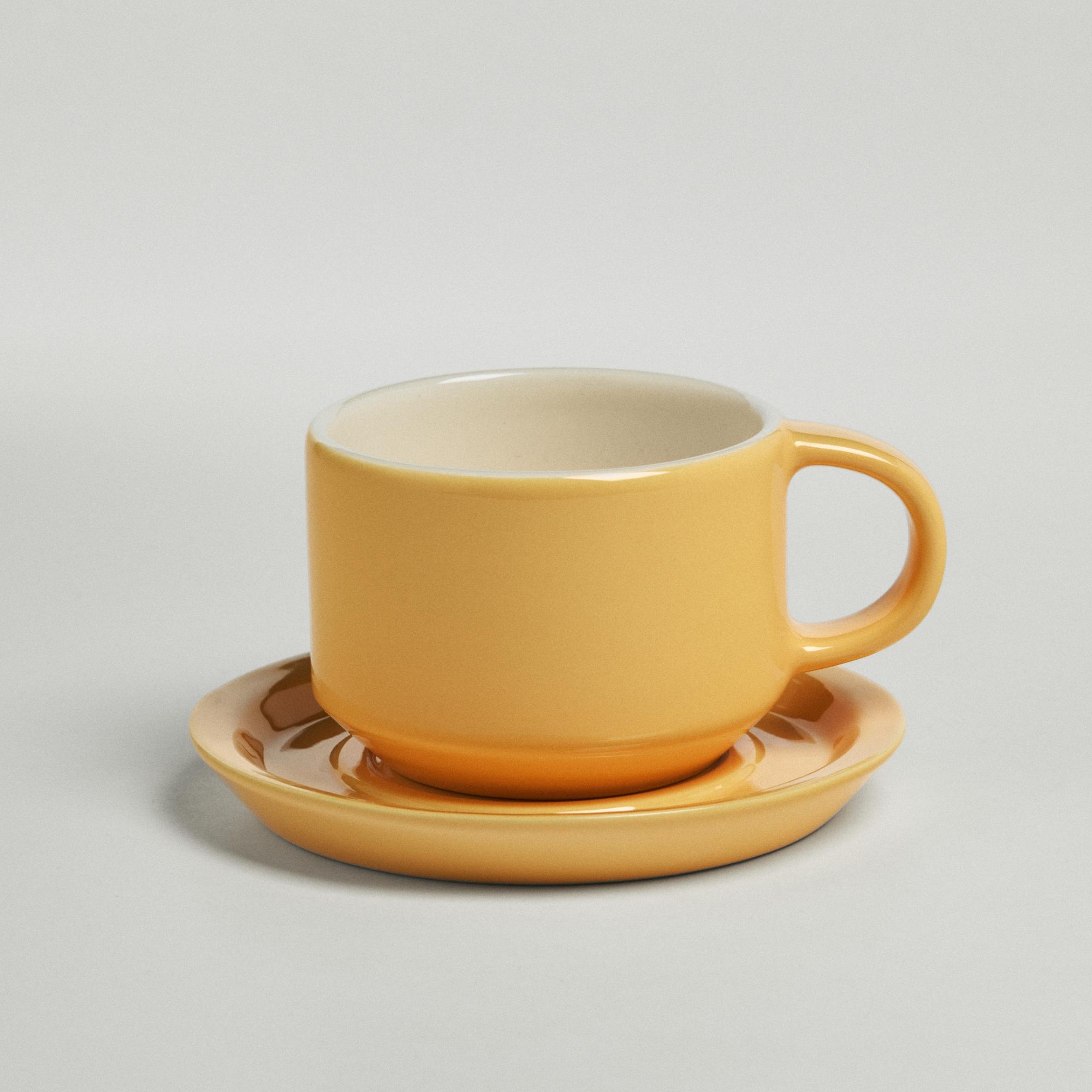 Чайная пара: кружка 250/350/450 мл и блюдце 13см. Цвет желтый.