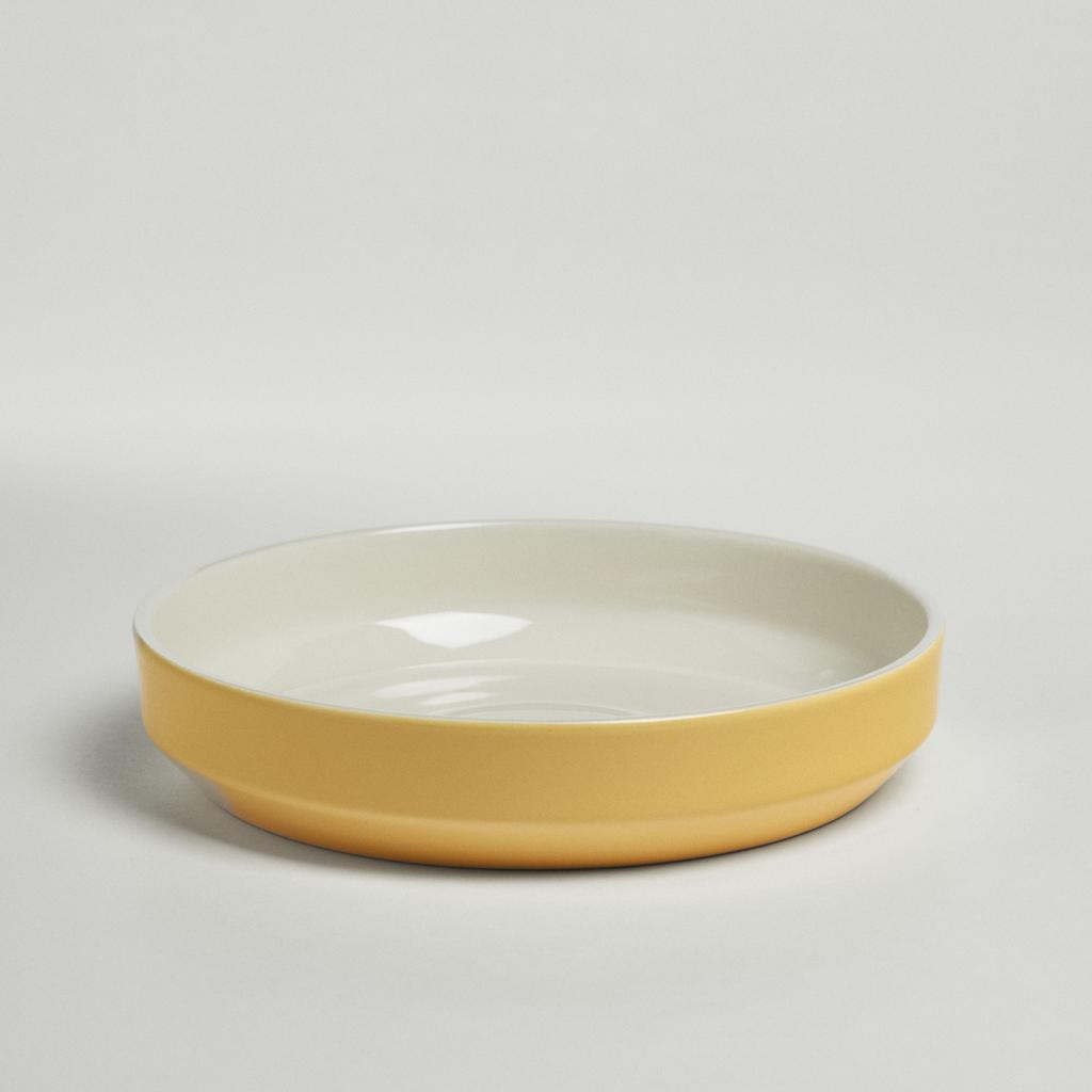 Тарелка глубокая 20,5 см. Цвет желтый.