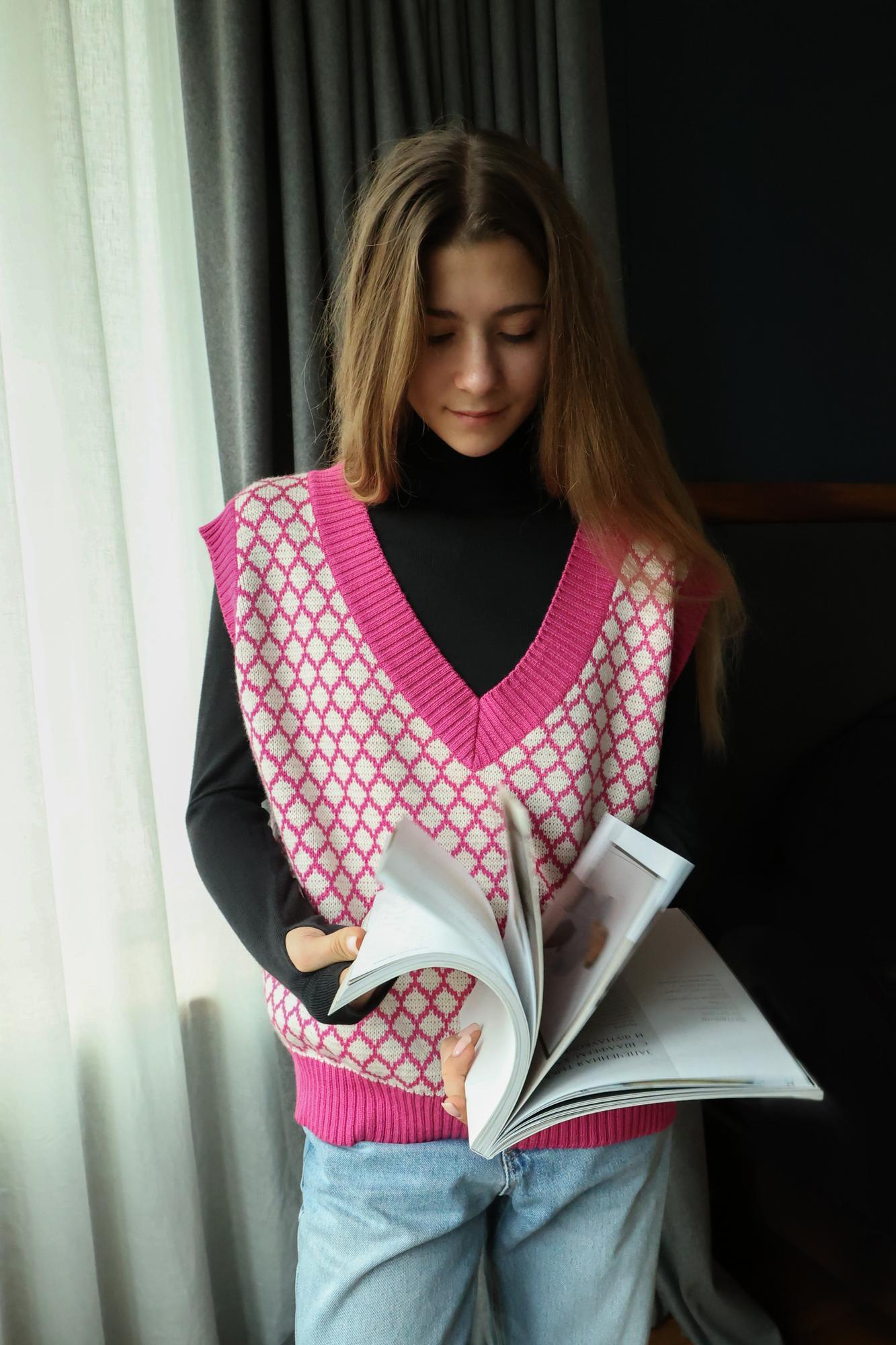 Безрукавка с рисунком ромб