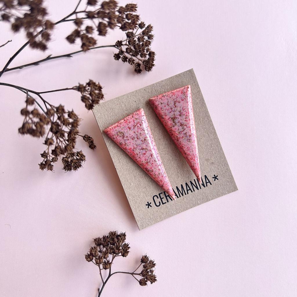 Маджентовая Дымка острые треугольники