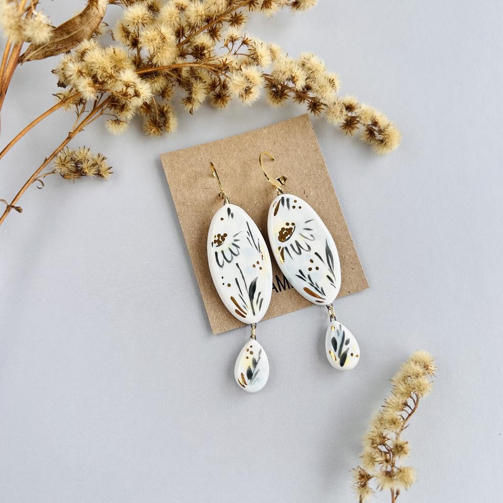 Зимний букет серьги овал-капля