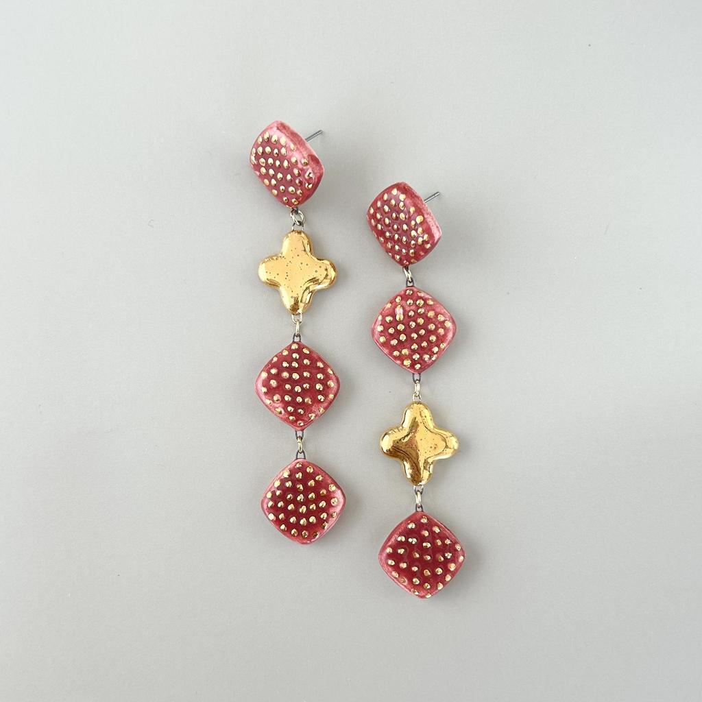 Серьги ромб клевер длинные малина