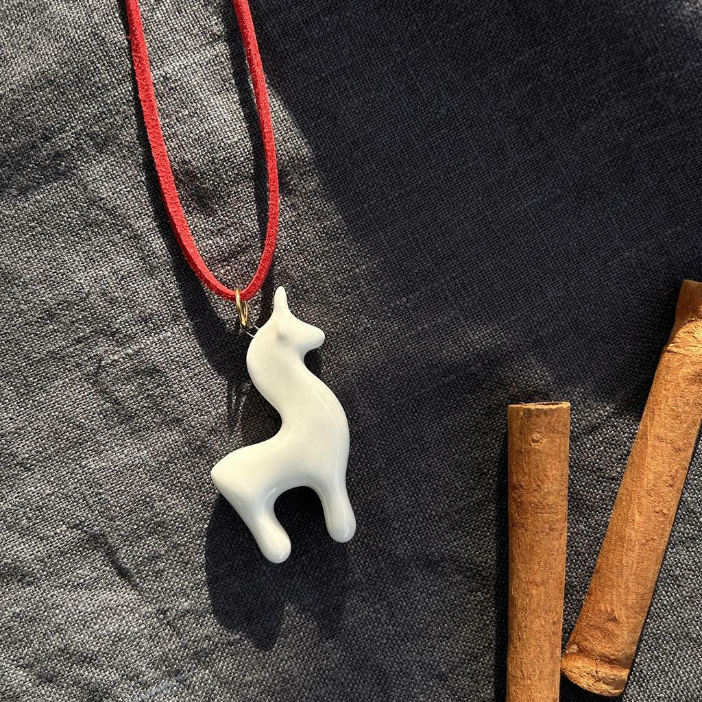 Подвеска Конек-Единорог в белом