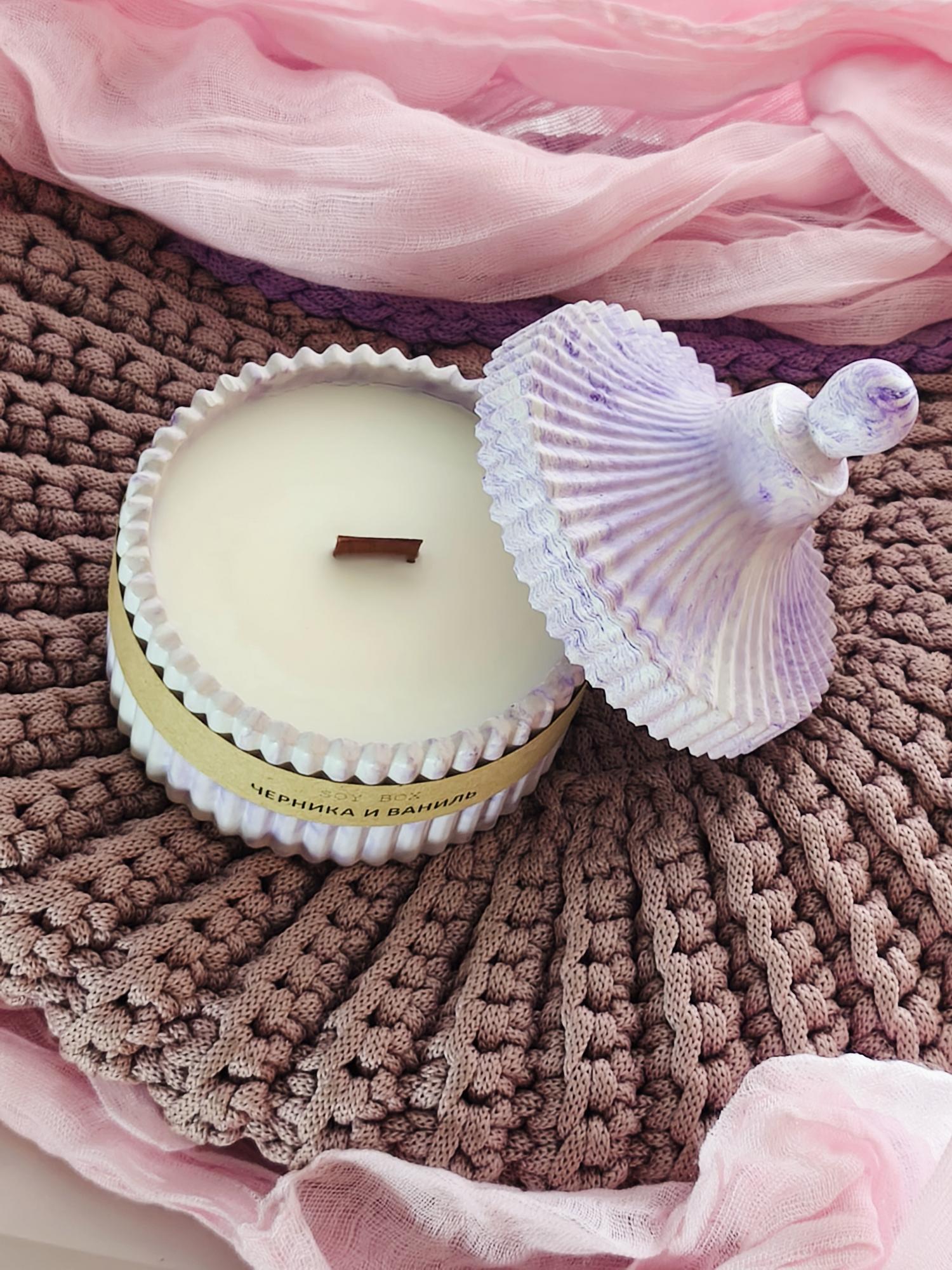 Свеча в гипсовой шкатулке