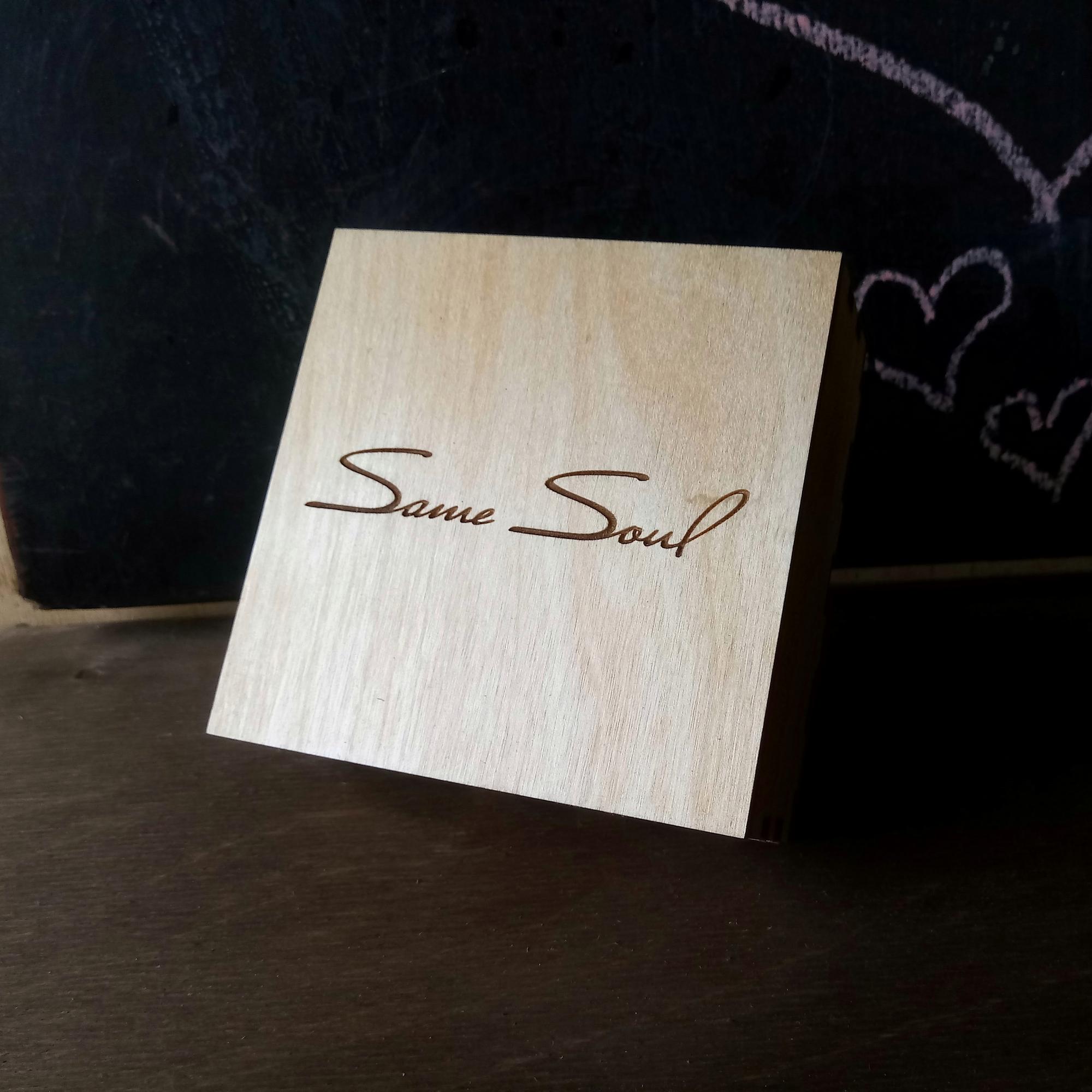 Деревянная коробка для браслета на заказ