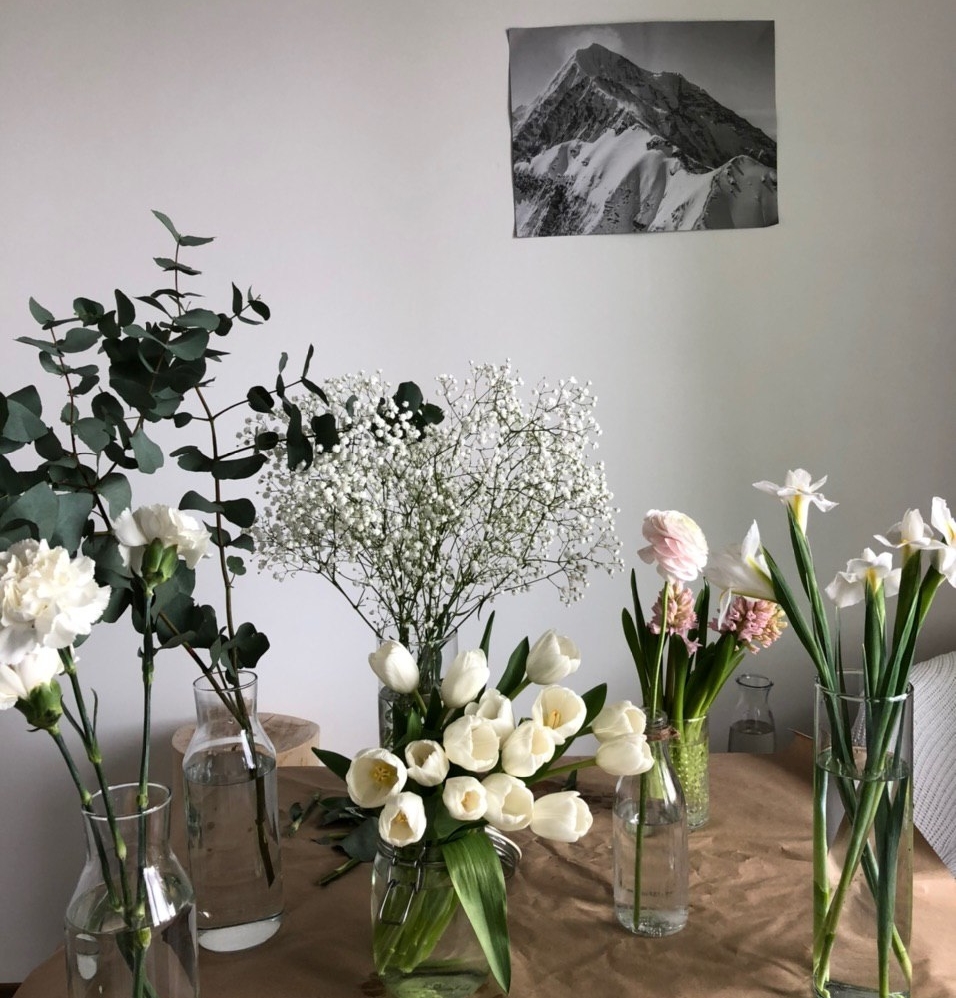 Доставка свежих букетов цветов по подписке в Уфе