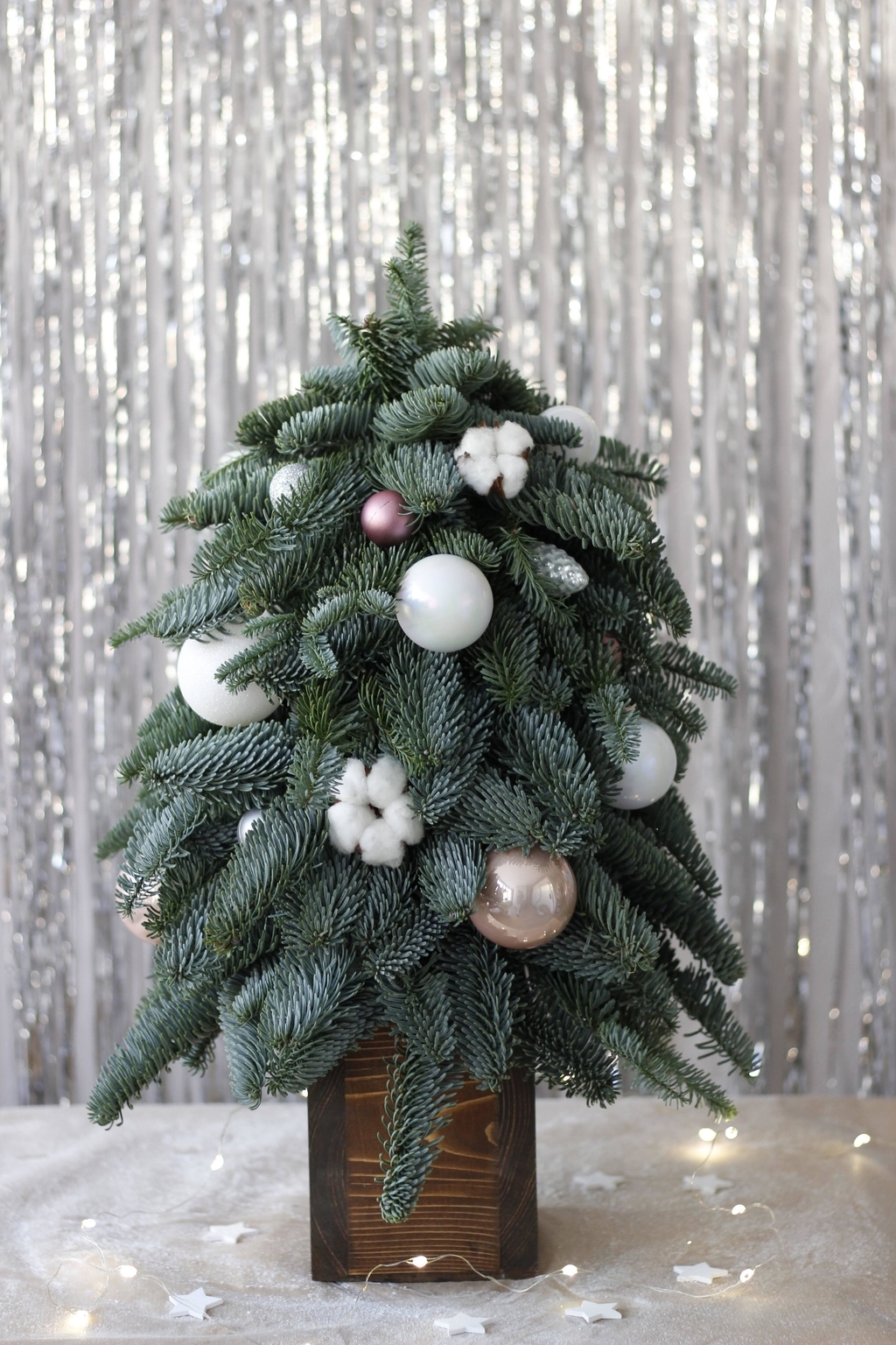 Новогодняя елочка из натуральной пихты нобилис с доставкой по Уфе.