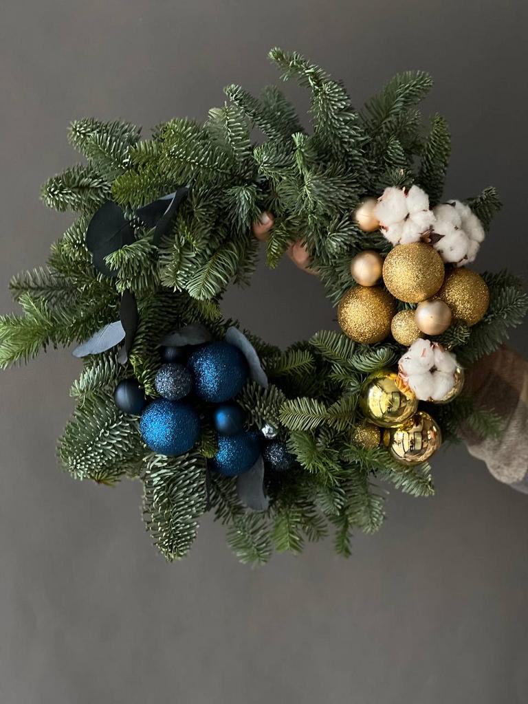 Авторский рождественский  венок на дверь