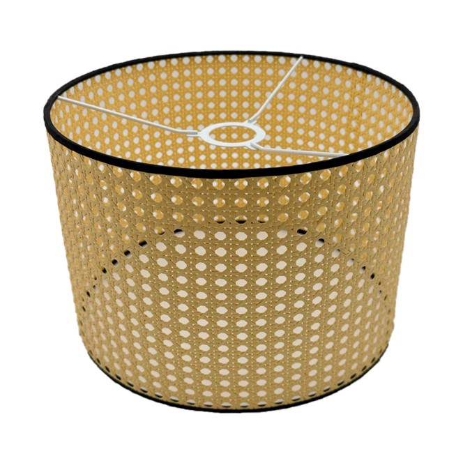 Абажур из искусственного ротанга