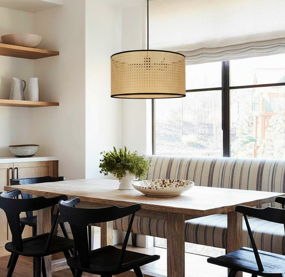 Светильник подвесной с абажуром из ротанга HL3522