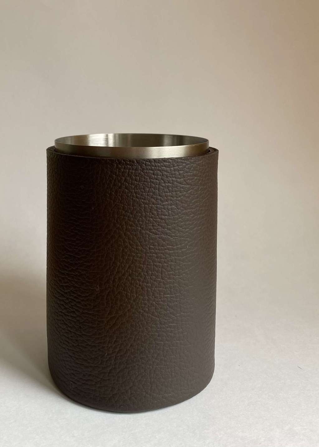 Стаканчик для зубных щеток