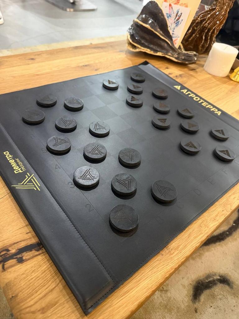 Настольная игра из натуральной кожи "Шашки"