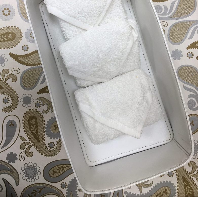 Кожаный лоток для ванной комнаты