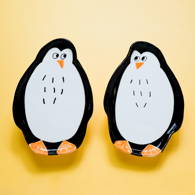 Набор тарелок ЖЕНАТЫЕ ПИНГВИНЫ