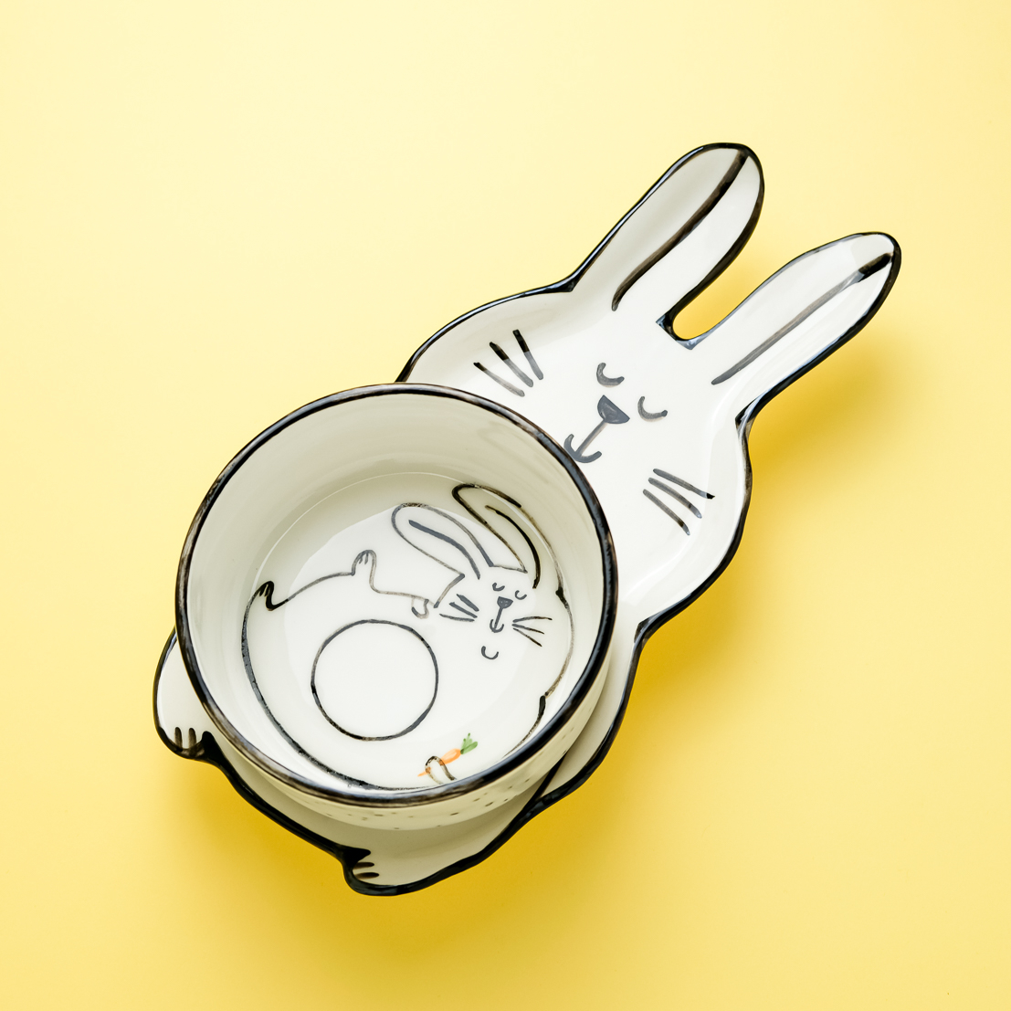 Пара САМОДОСТАТОЧНЫХ ЗАЙЦЕВ