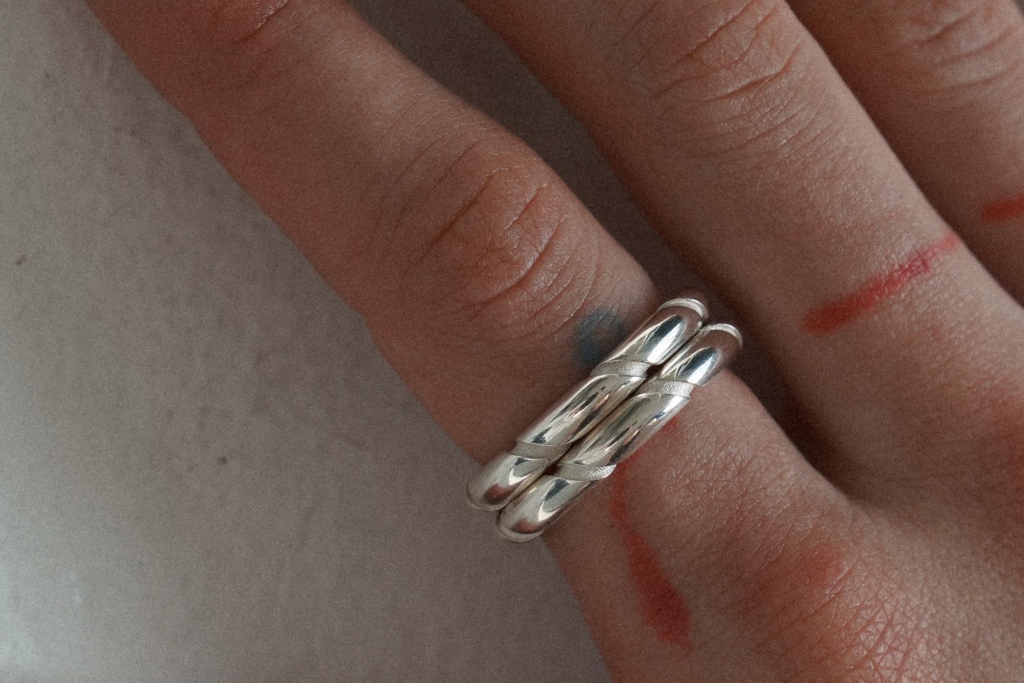 Кольцо Spiral White