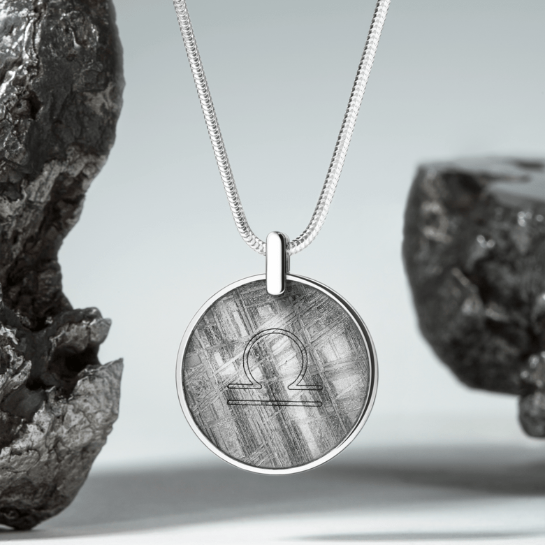 Кулон из метеорита "Весы" (23.09-24.10)