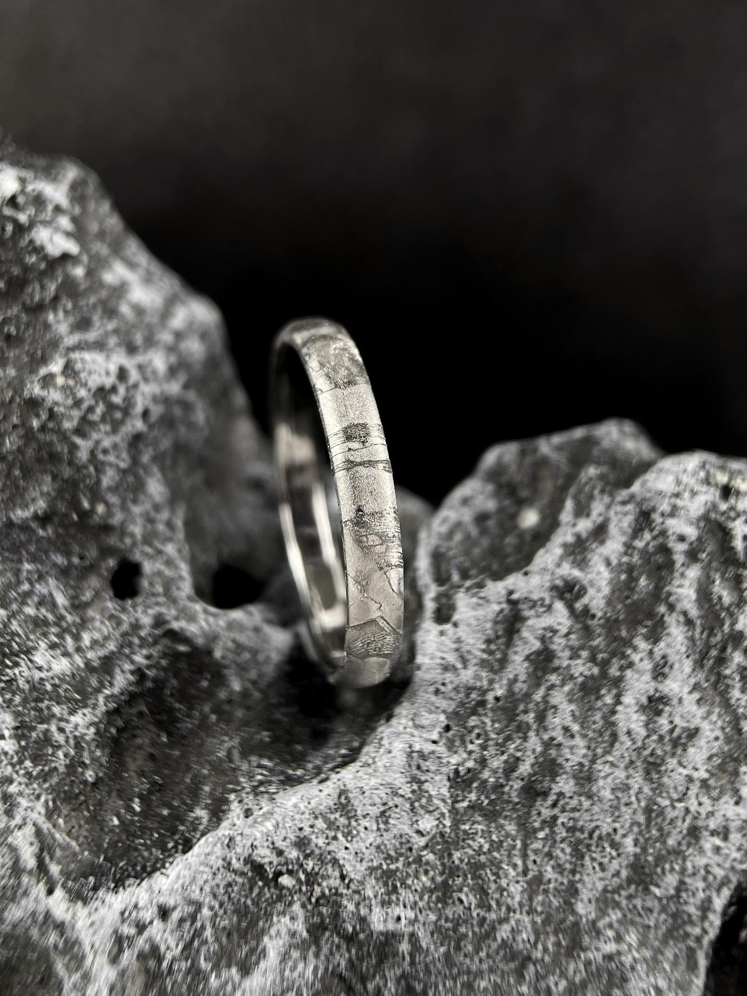 Кольцо из метеорита Сеймчан