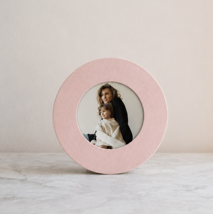 Фоторамка круглая 10х10, с круглым окошком, велюр, pink