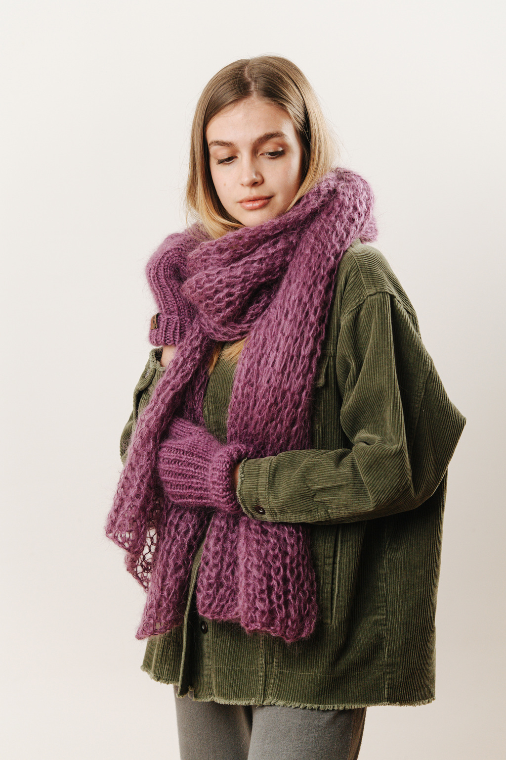 Шарф 1 нить сухая роза