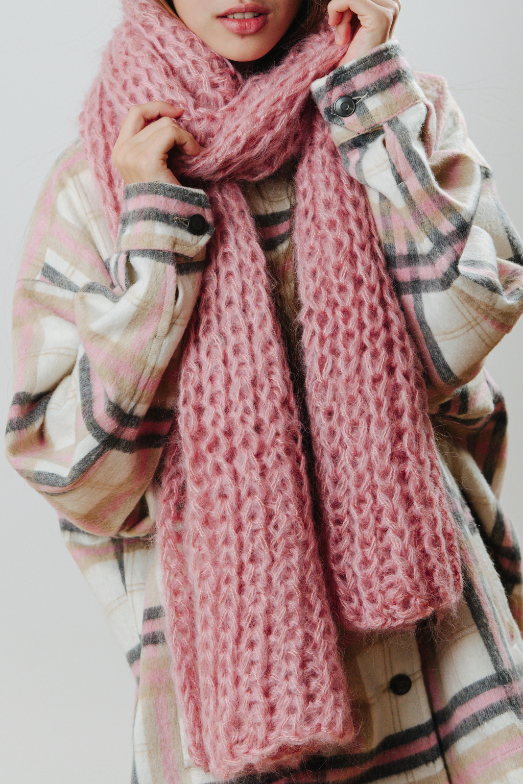 Шарф 2 нити пудра