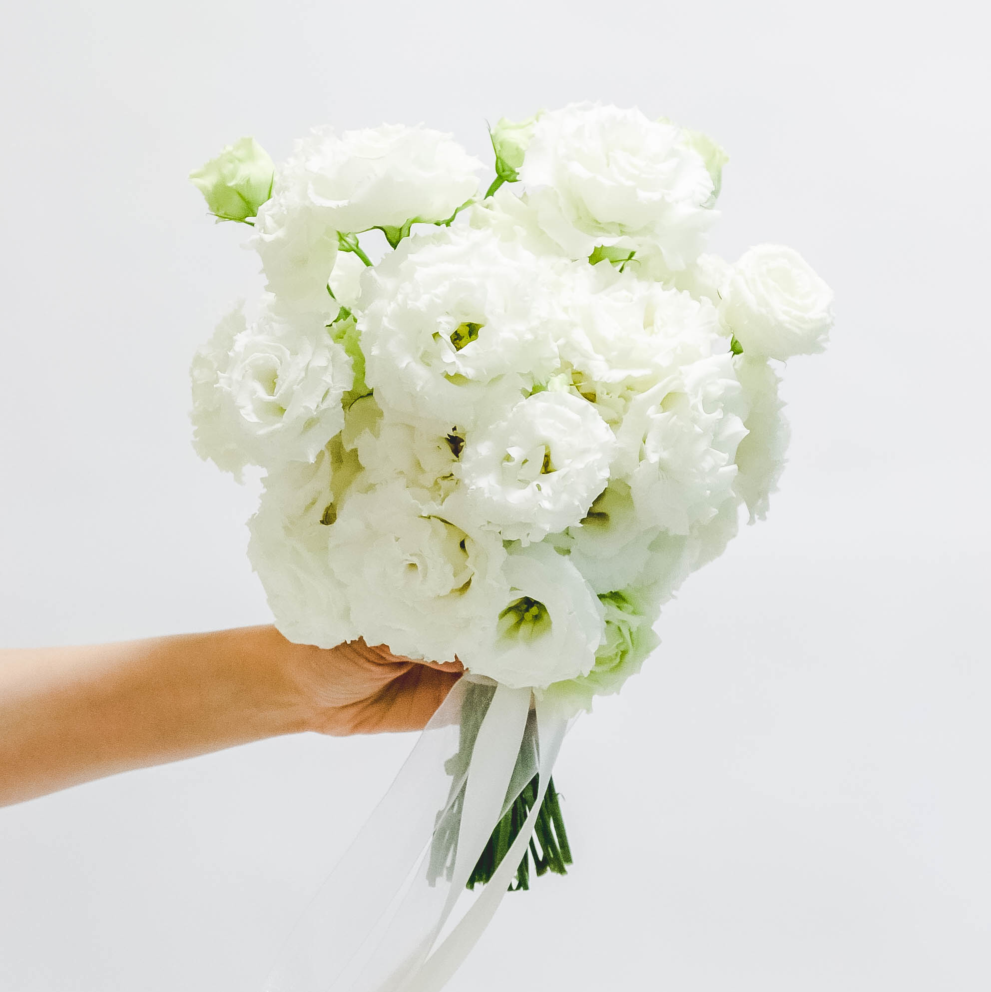 Cвадебный букет из белой эустомы WHITE