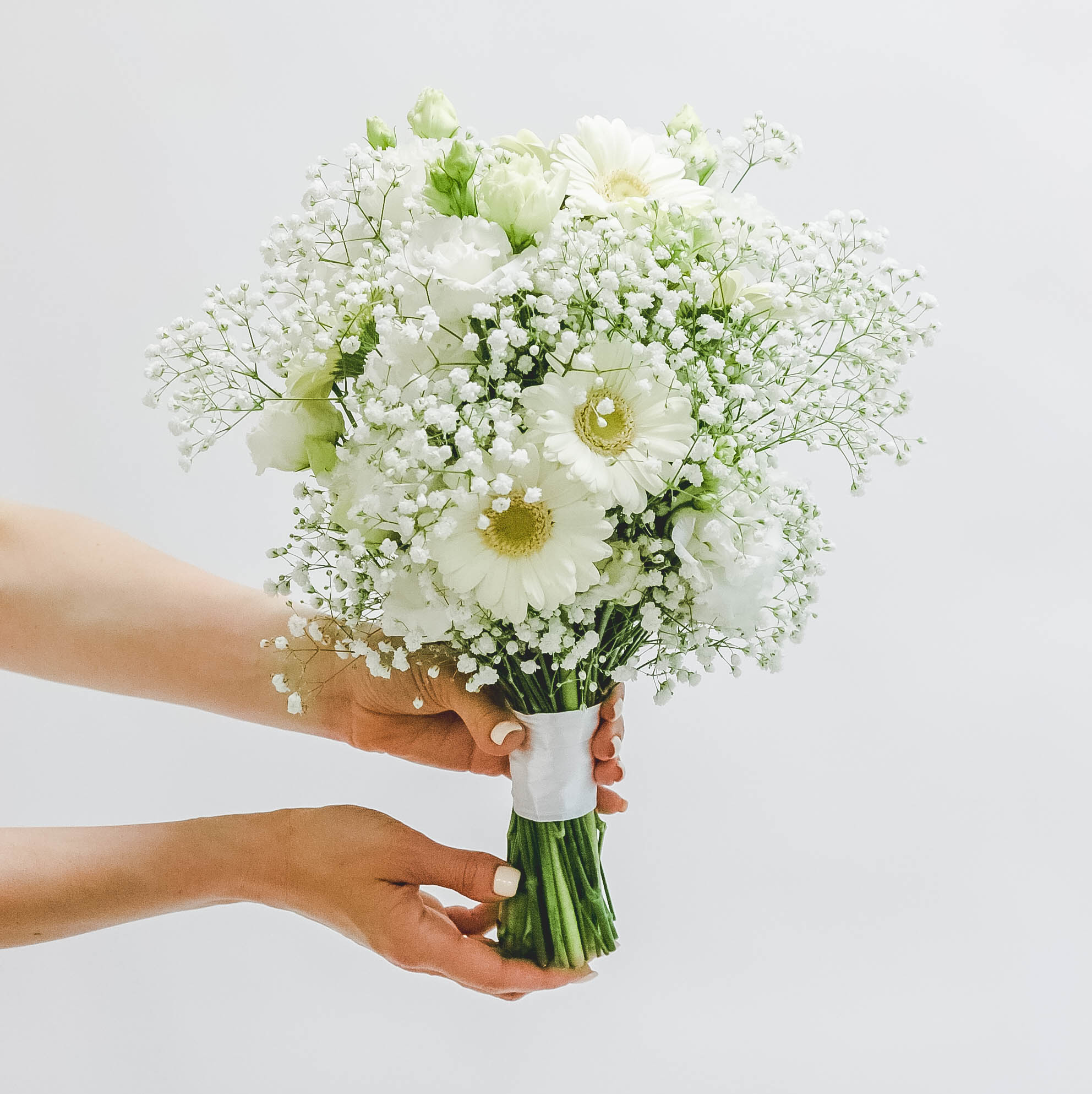 Cвадебный букет из гипсофилы и гербер WHITE