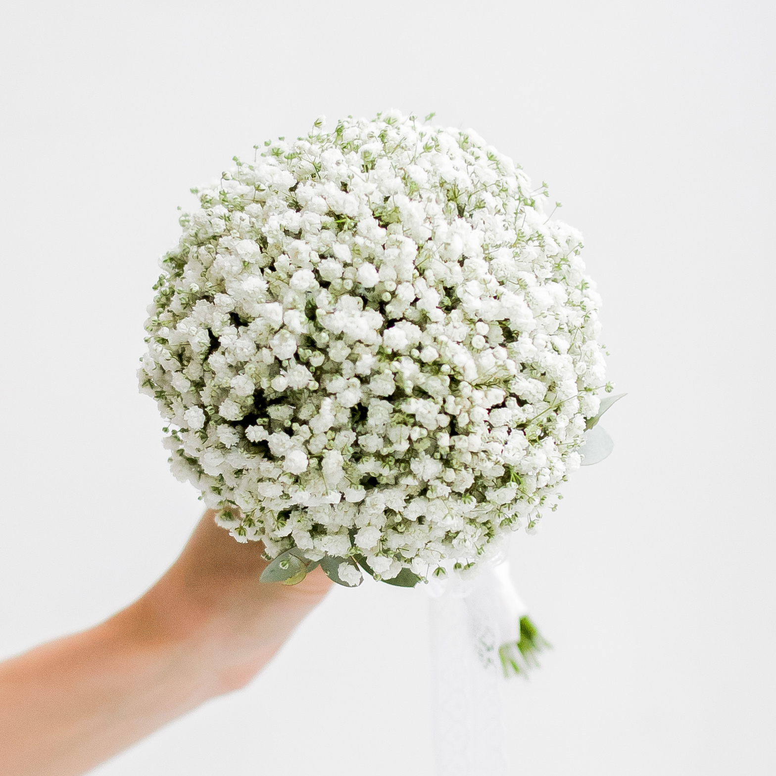 Букет невесты из белой гипсофилы WHITE