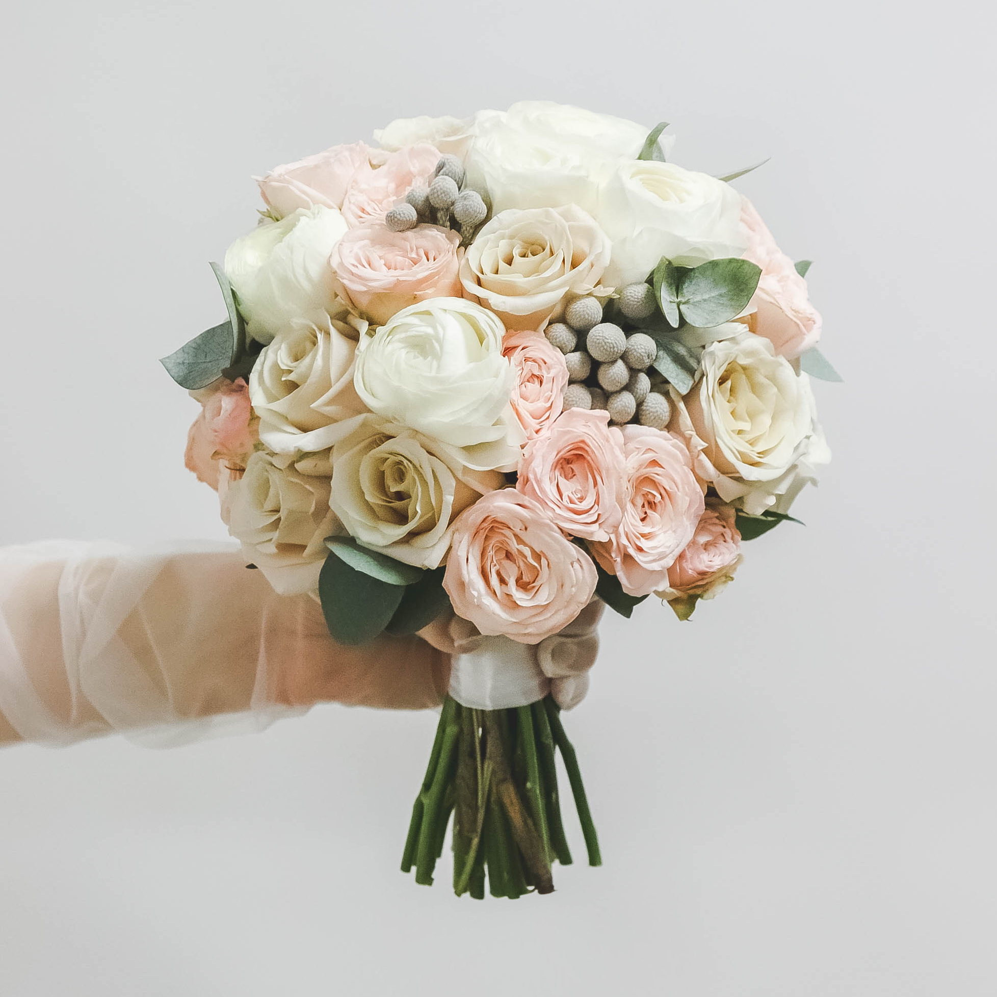 Свадебный букет из ранункулюсов WHITE PINK