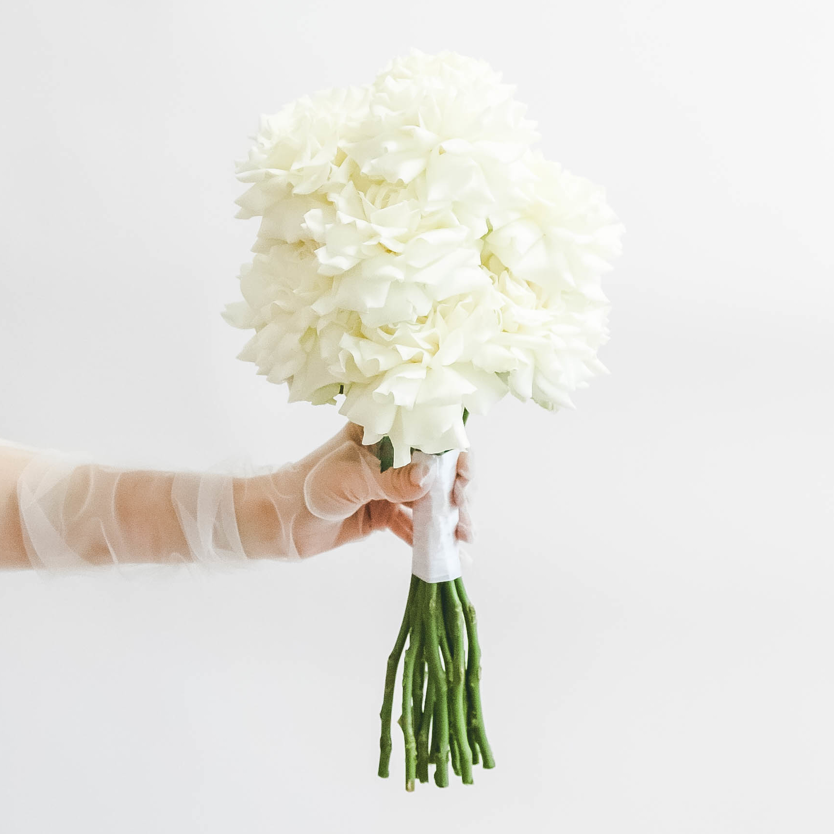 Букет невесты из роз WHITE DREAM