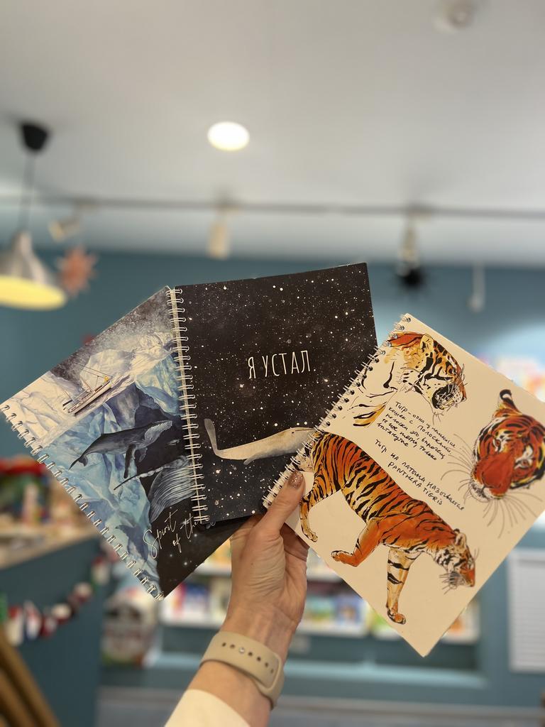 Тетрадь в клетку в ассортименте