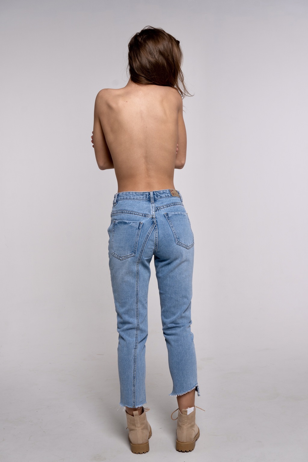 Джинсы узкие