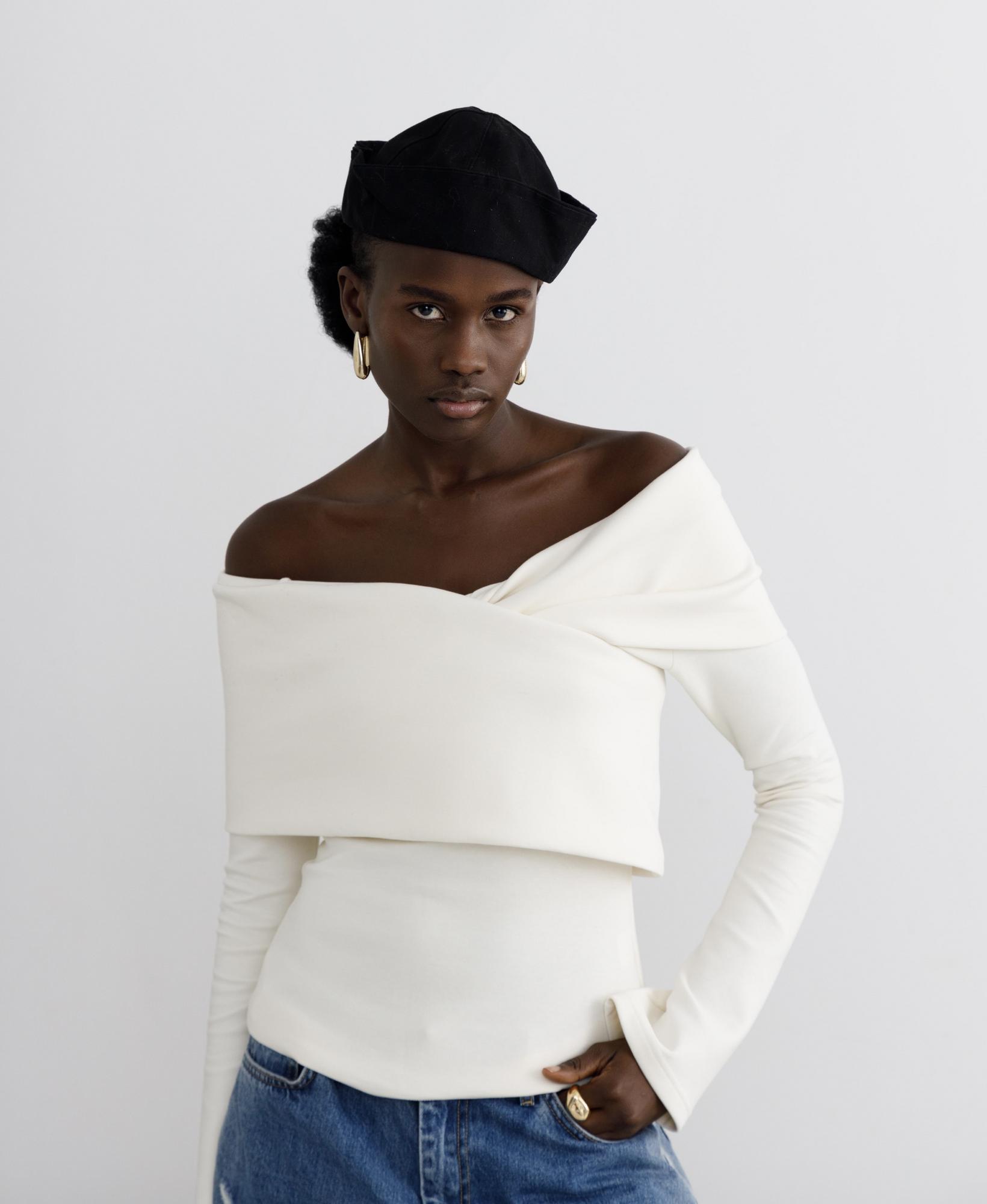 Джемпер с перекрутом